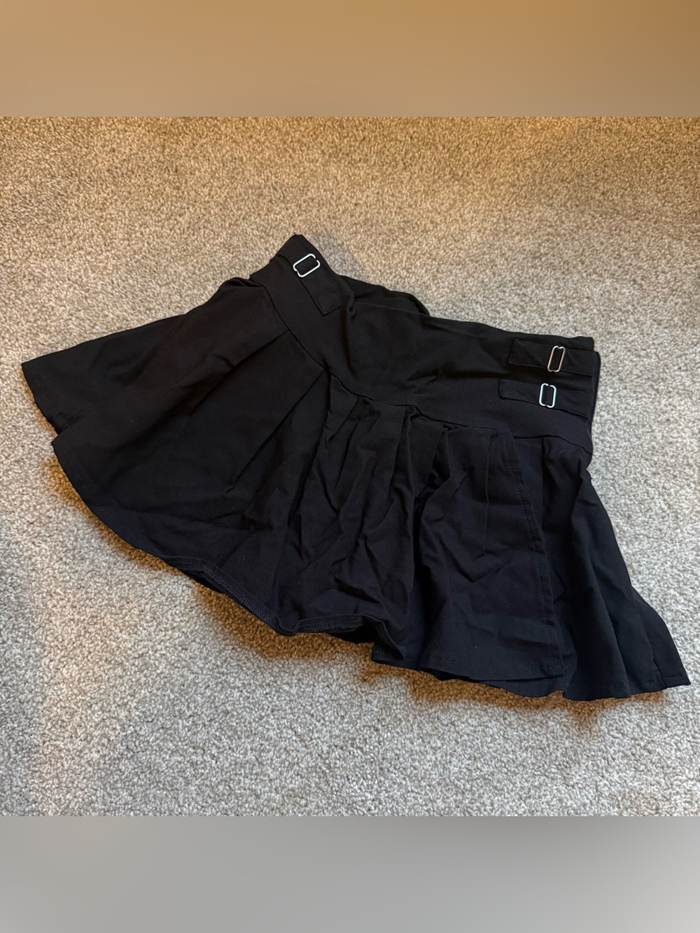 Birch & Stone Black Pleated  Mini Skirt Buckle With Shorts s